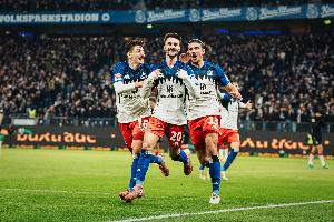 枪手花3500万！图片报：汉堡不太可能2000万签维埃拉，或谈判压价