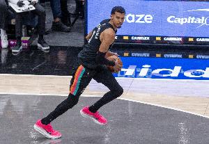 都是你的！文班亚马26分6秒爆砍至少40分12板 NBA历史首人