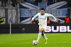 镜报：枪手想让恩瓦内里和德泽尔比合作 他的下课将带来不确定性