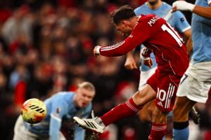 TA：利物浦踢球不思考，领先后不会踩刹车控制节奏，防守散漫