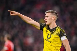 体图：施洛特贝克符合皇马中卫要求，转会费预计4000万-5000万欧