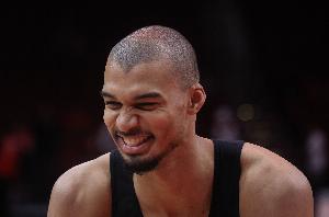 背靠背马刺VS无库勇！ESPN明日胜率预测：马刺56.9% 勇士43.1%