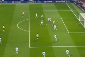 仅超出左脚鞋尖！马卡：格列兹曼越位定格画面选取是否准确遭质疑