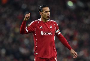 范戴克单场进球+11头球解围+8赢得空中对抗，创近五年英超纪录